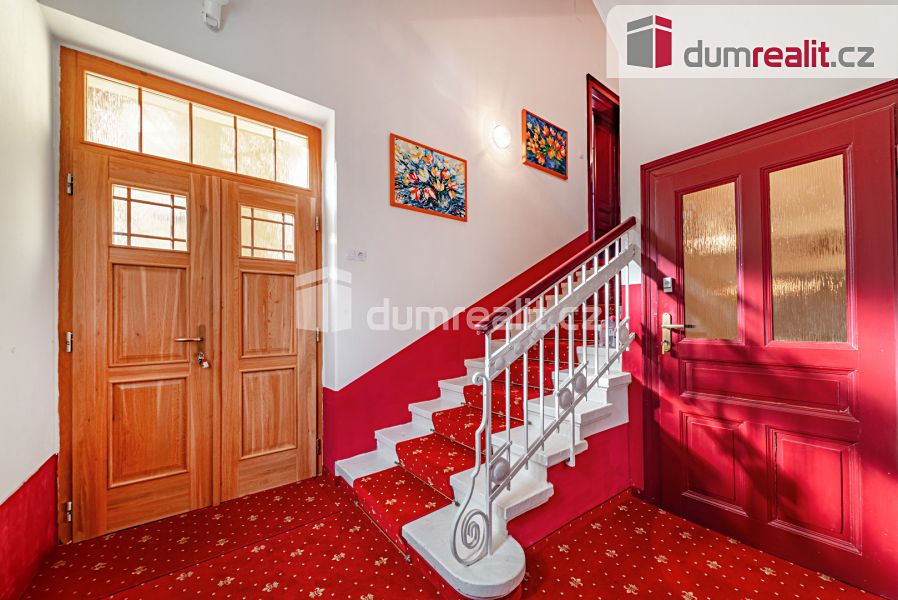Prodej vily 290 m², pozemek 1219 m² – fotografie 3