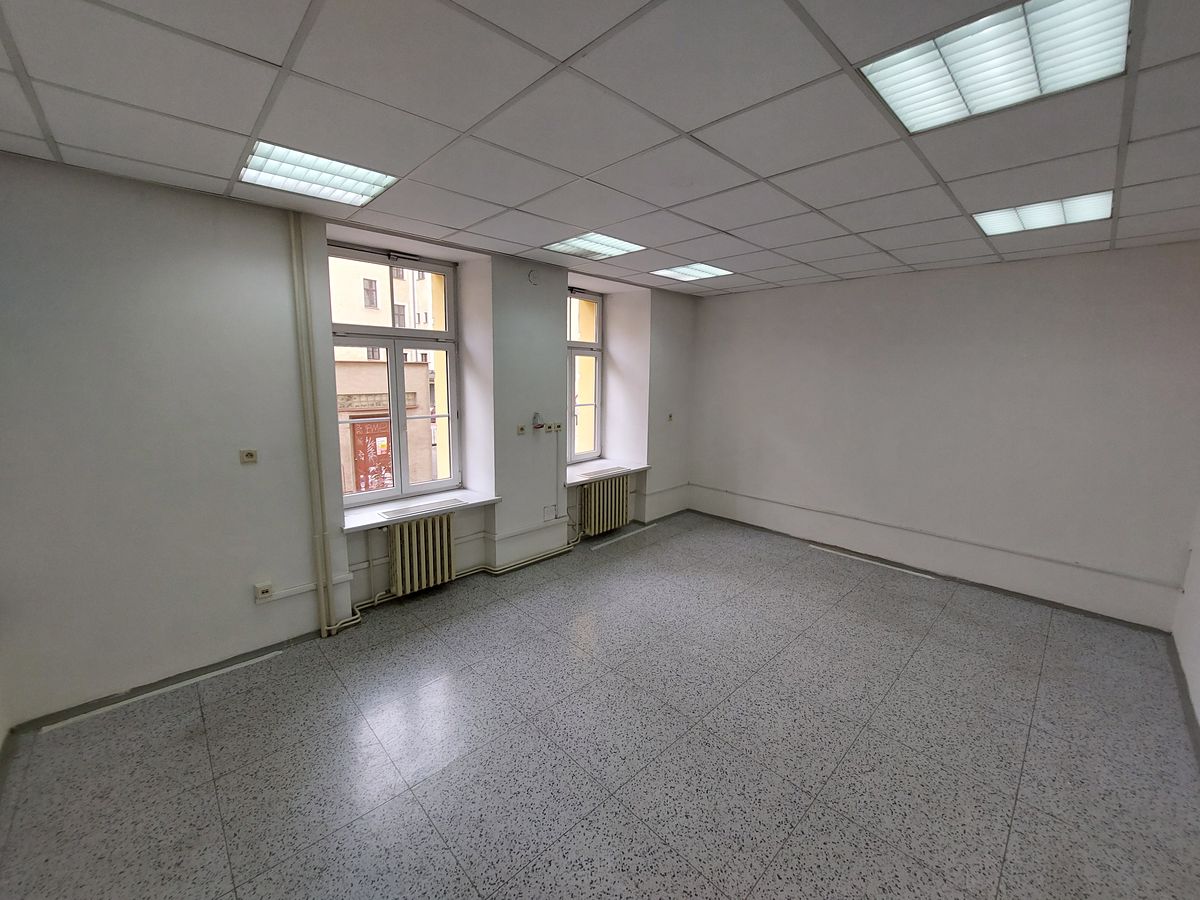Pronájem kanceláře 66 m² – fotografie 2
