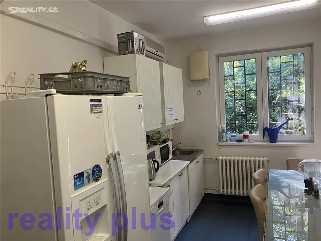 Pronájem kanceláře 551 m² – další