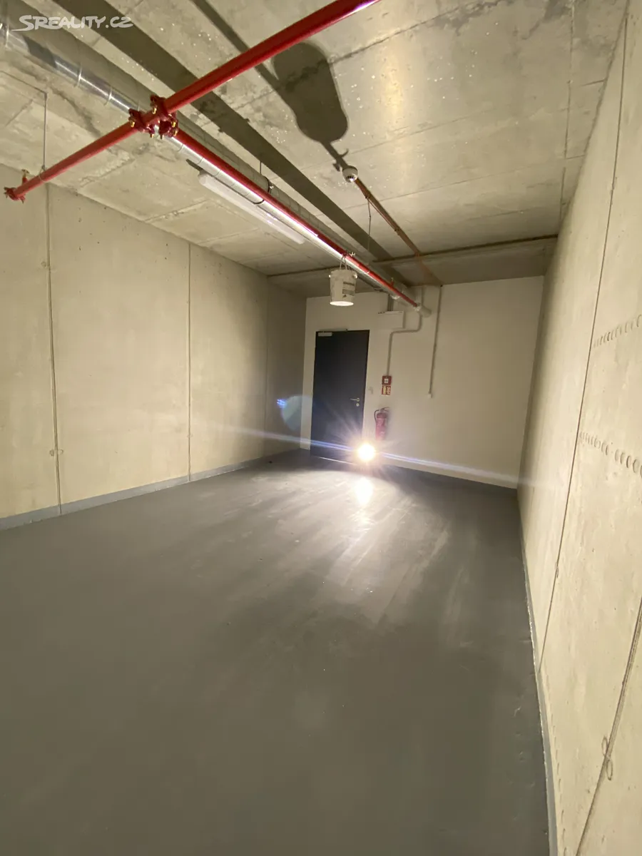 Prodej skladového prostoru 19 m², Brno