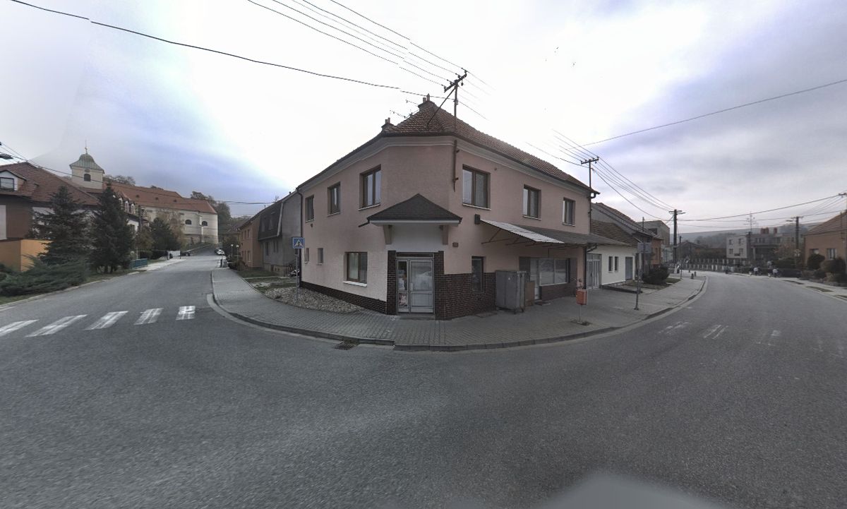 Prodej rodinného domu 300 m², pozemek 277 m² – fotografie 3