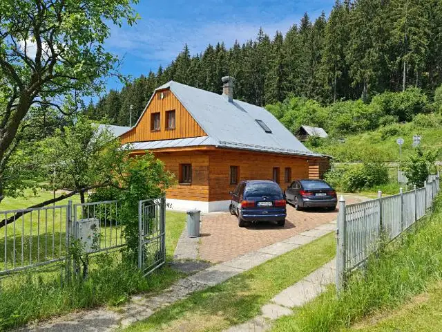 Prodej rodinného domu 276 m², pozemek 3356 m², Bílá – náhled fotky 2