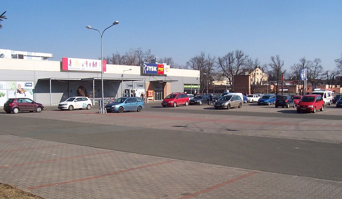 Pronájem obchodního prostoru 350 m²