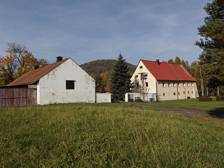 Prodej domu, 1 000 m² (1 z 21)
