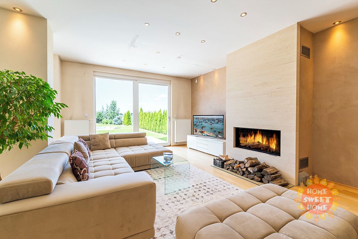 Pronájem rodinného domu 550 m², pozemek 1000 m²