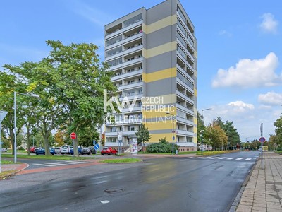 https://d18-a.sdn.cz/d_18/c_img_QP_LH/QBs90x.jpeg?fl=res,400,300,3|shr,,20|jpg,90 image
