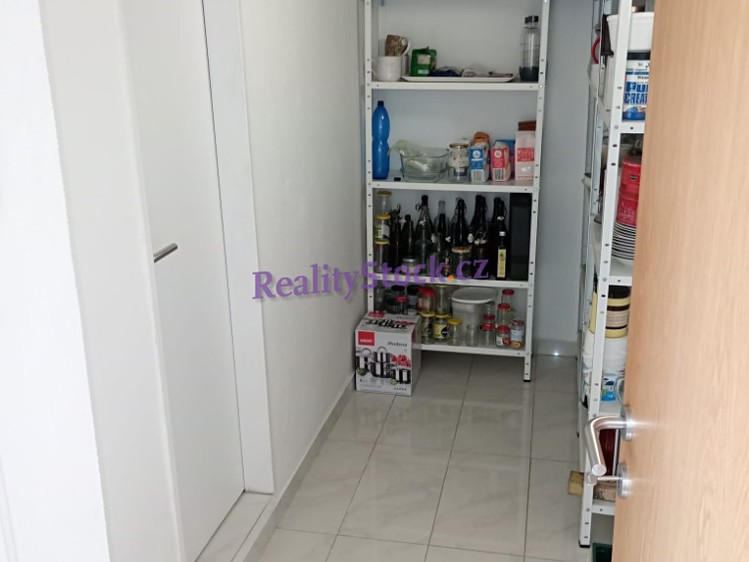 Prodej domu, 280 m² (27 z 33)