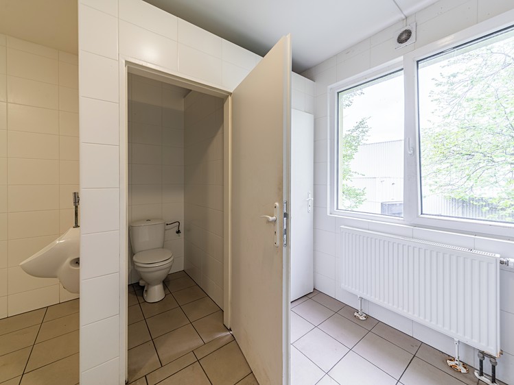 Gewerbefläche zum Kauf, 1.100 m² (11 von 13)