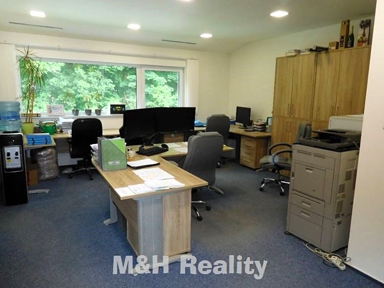Prodej výrobní haly, prostoru 570 m² – fotografie 3