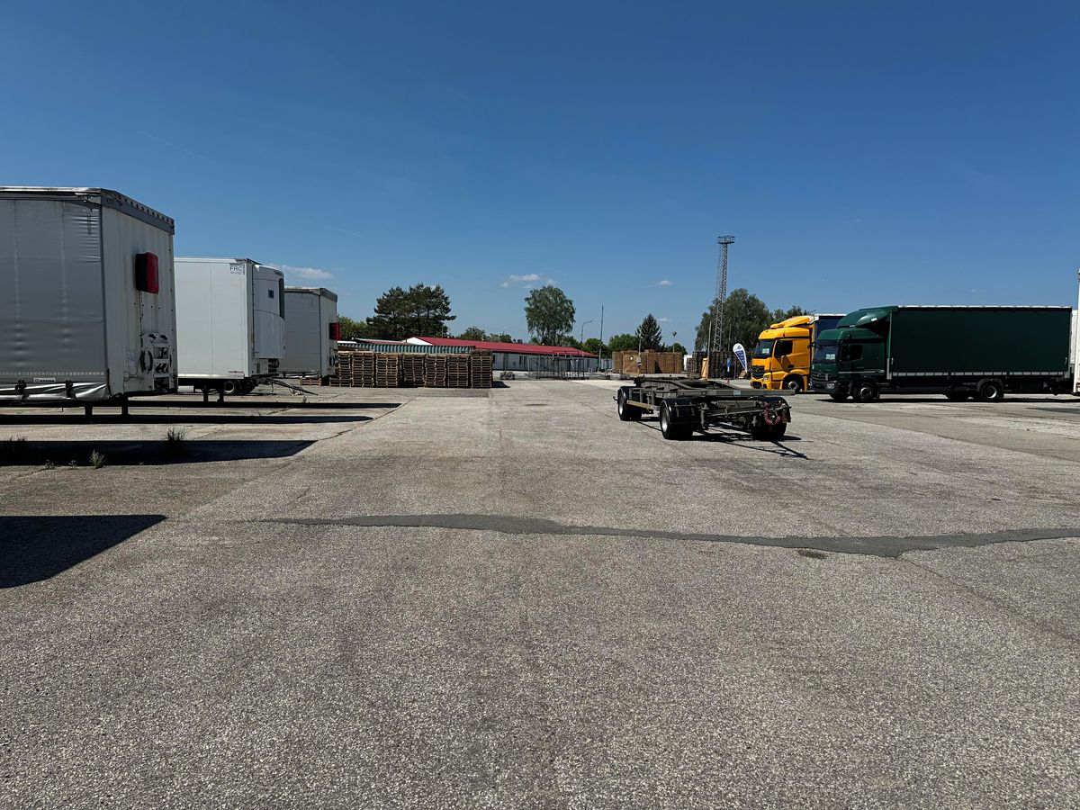 Pronájem komerčního pozemku 4000 m² – fotografie 2