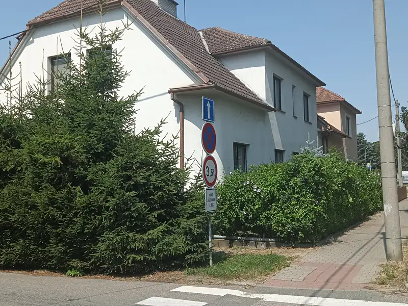 Prodej rodinného domu 230 m², pozemek 662 m², Uherský Brod – náhled fotky 2