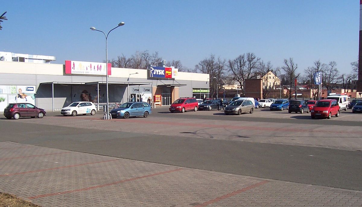 Pronájem obchodního prostoru 220 m² – fotografie 3