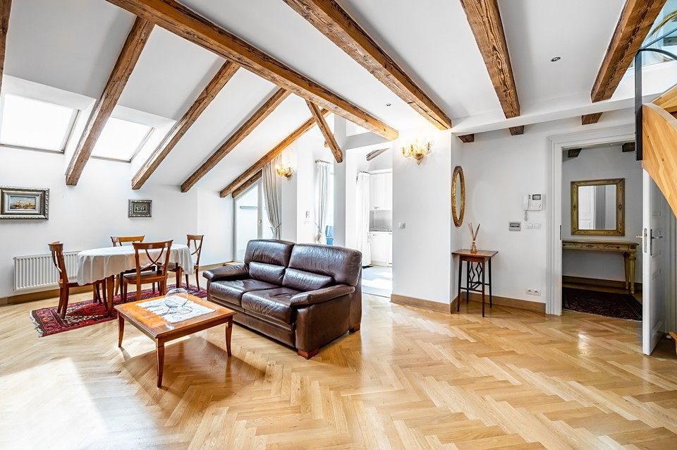 Pronájem bytu 3+kk 107 m²