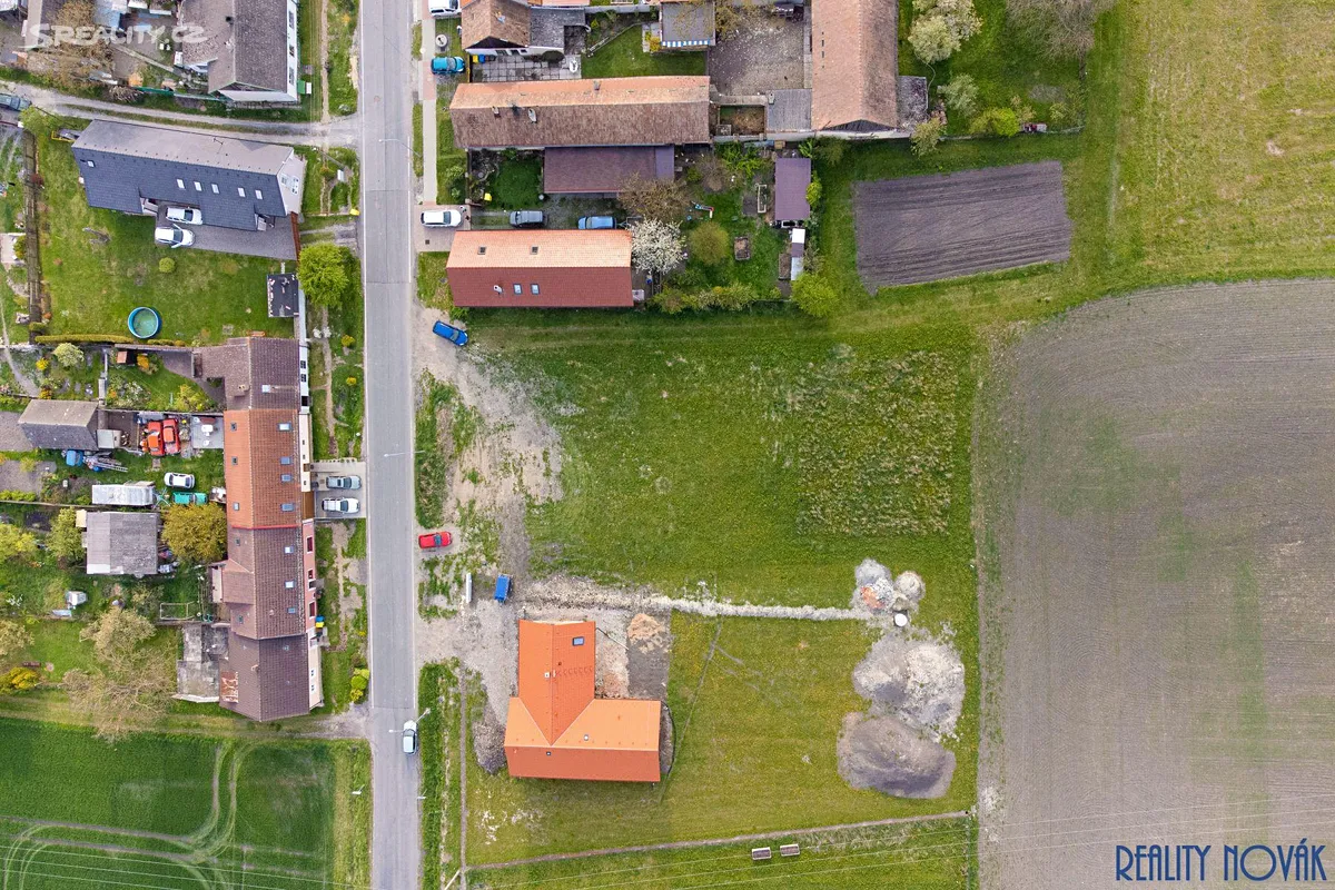 Prodej stavebního pozemku 1319 m² – pohled 4