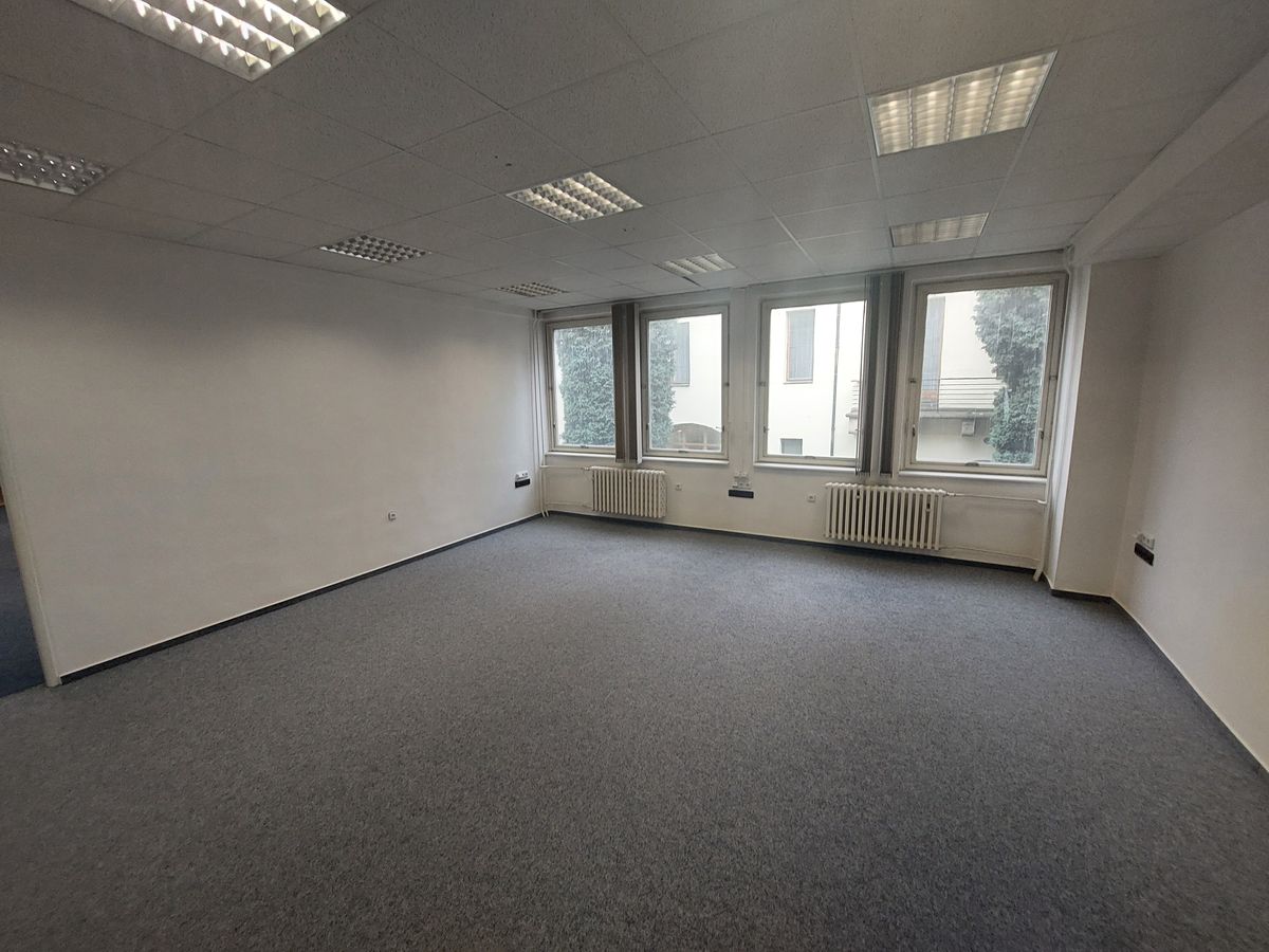 Pronájem kanceláře 20 m² – fotografie 2
