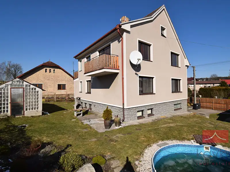 Prodej rodinného domu 309 m², pozemek 515 m², Oudoleň – náhled fotky 2