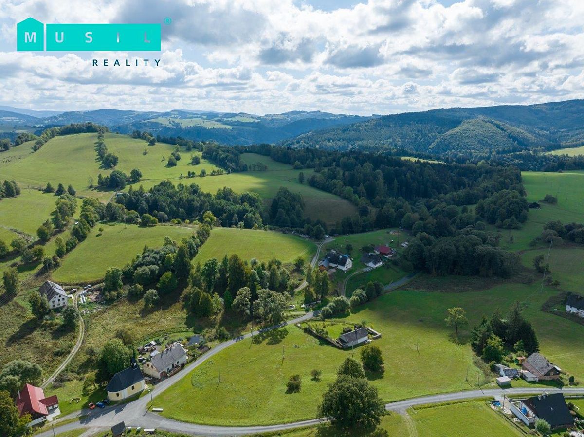 Prodej stavebního pozemku 2030 m²