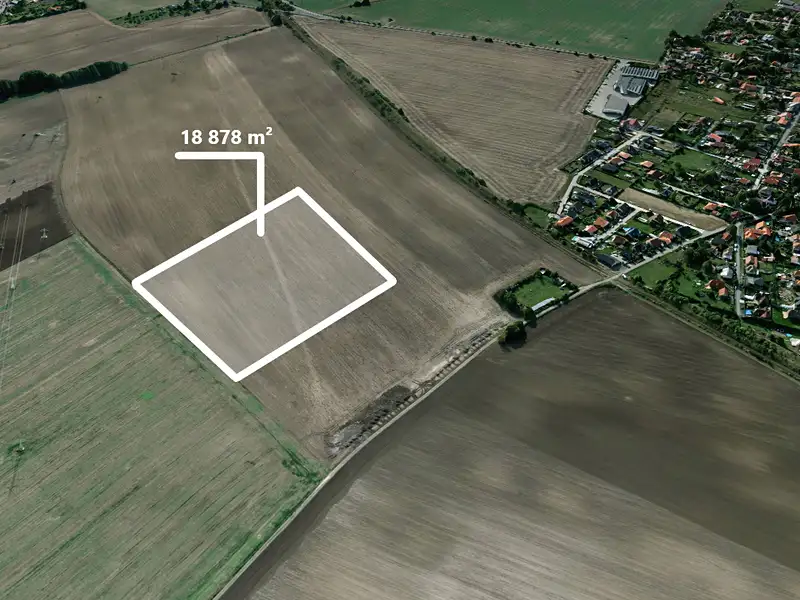 Prodej pole 18878 m², Praha – náhled fotky 2