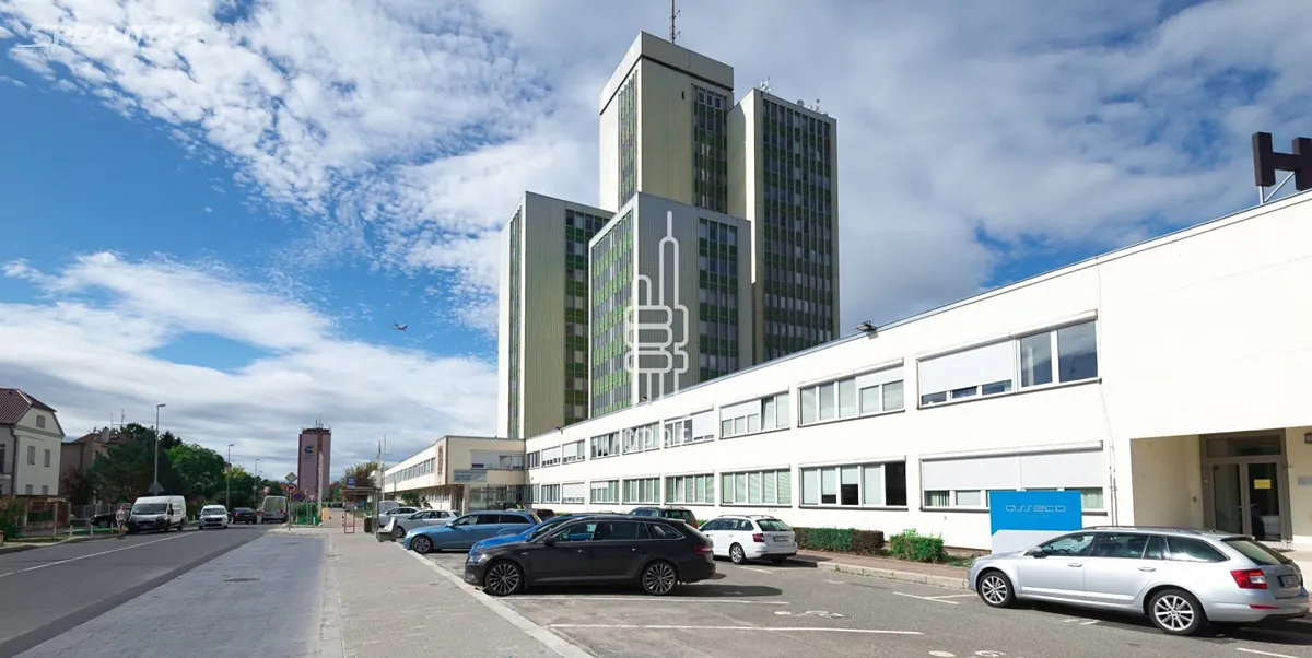 Pronájem kanceláře 150 m², Praha