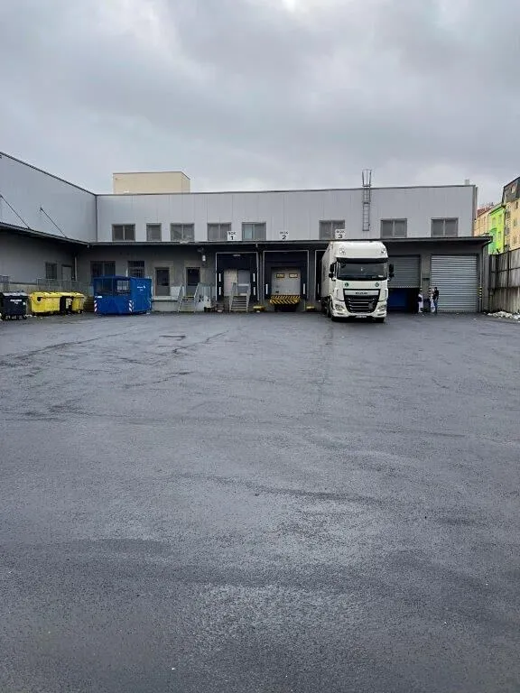 Pronájem obchodního prostoru 515 m²