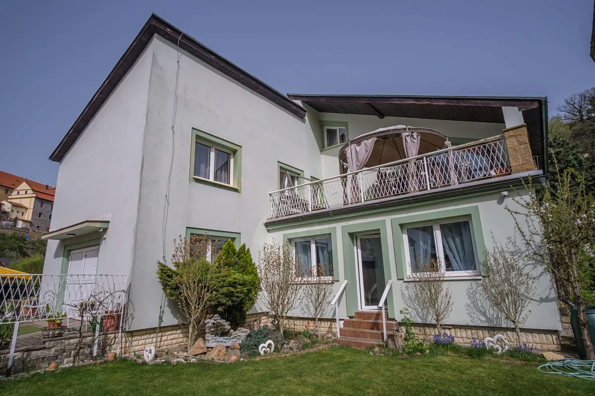 Prodej vícegeneračního domu 440 m², pozemek 913 m²