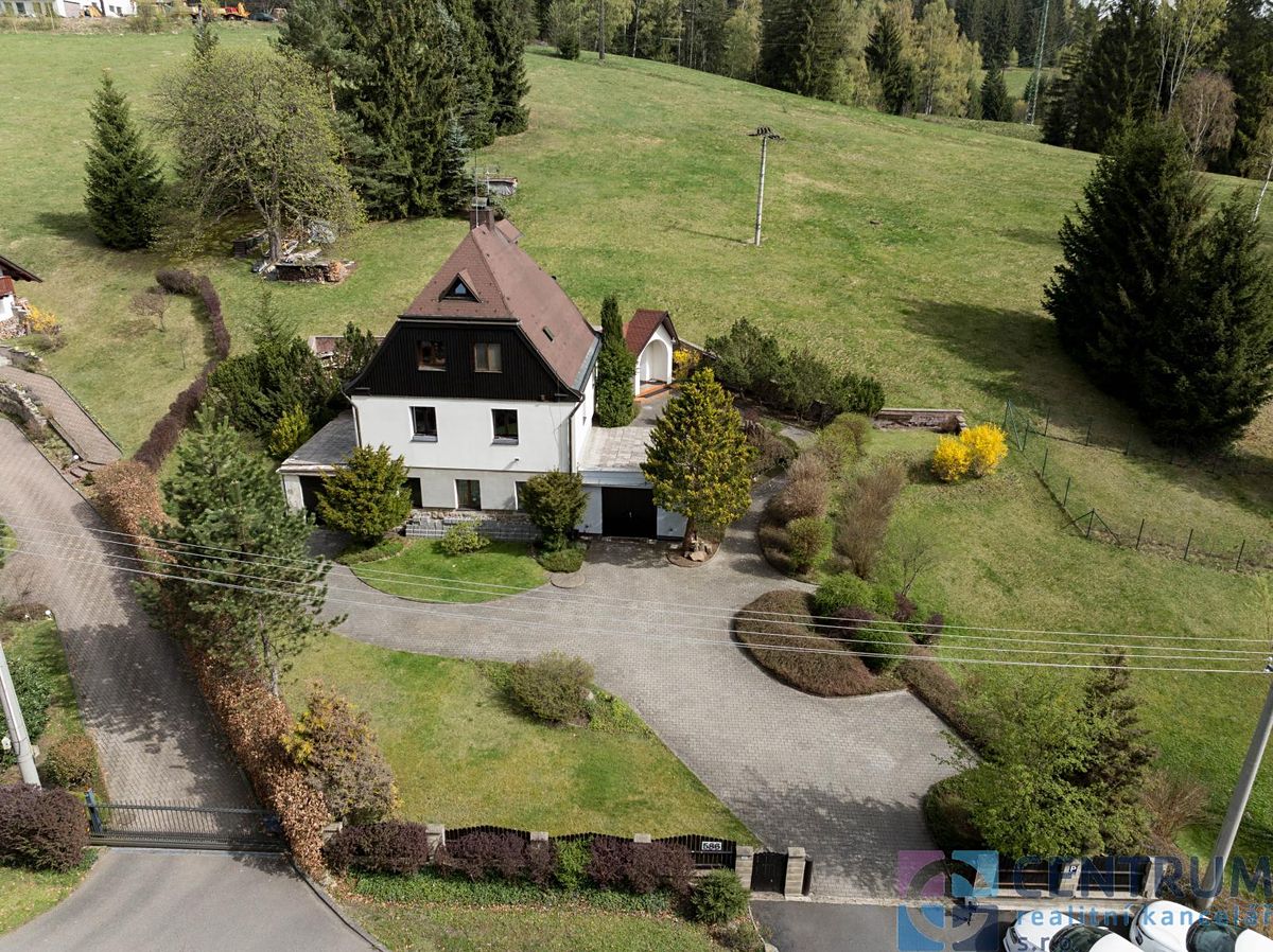 Prodej rodinného domu 287 m², pozemek 3740 m² – fotografie 2
