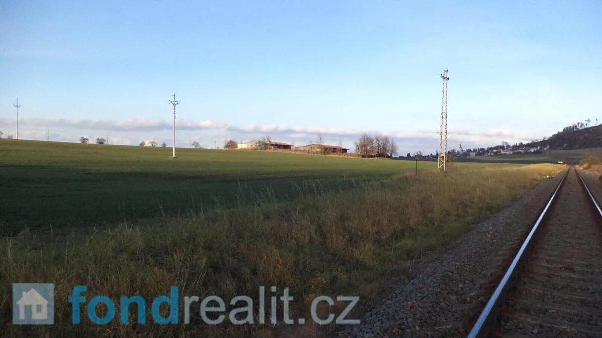 Prodej pozemku 2273 m²