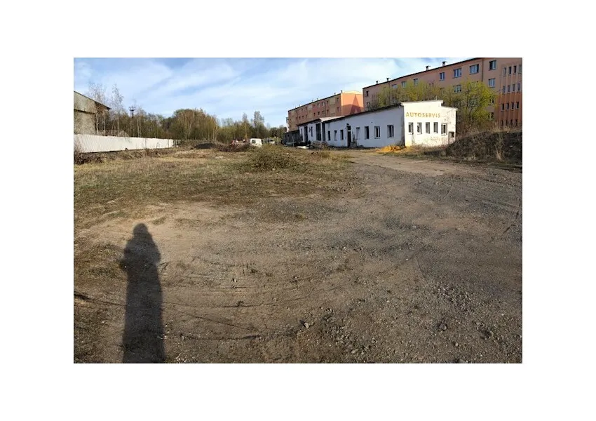 Prodej komerčního pozemku 3058 m², Ostrov