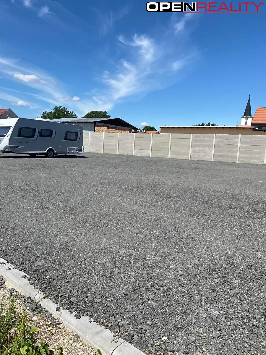 Pronájem komerčního pozemku 600 m²