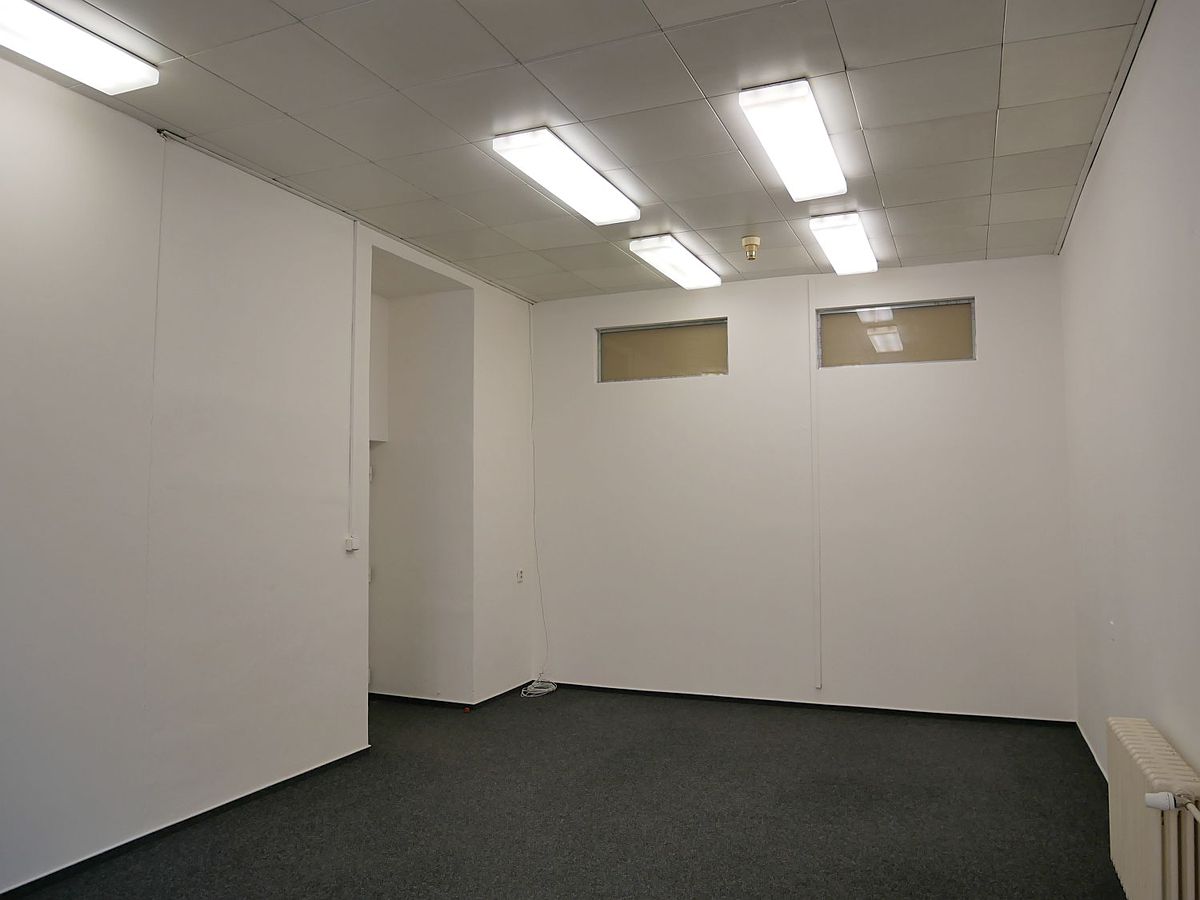 Pronájem kanceláře 36 m² – fotografie 4