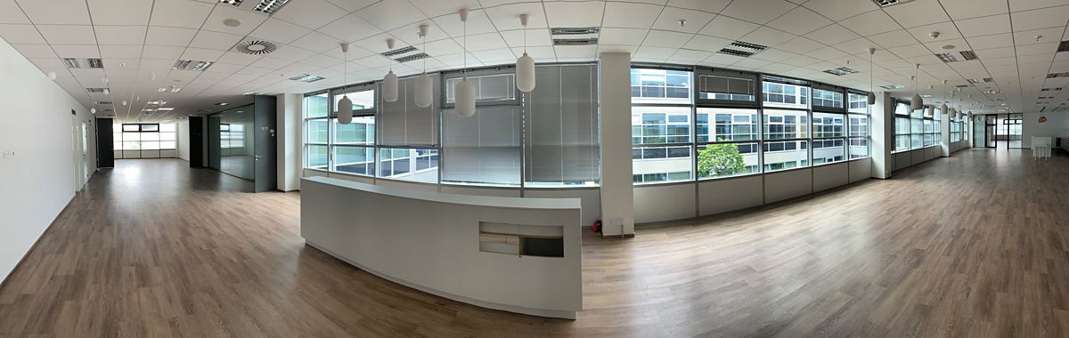 Pronájem kanceláře 1233 m² – fotografie 3