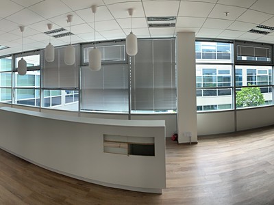 Pronájem komerčního prostoru, 1 233 m² (3 z 13)