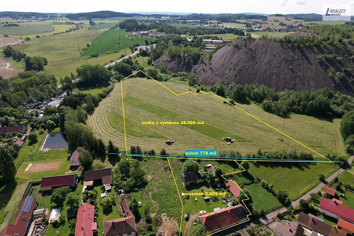 Prodej rodinného domu 153 m², pozemek 30495 m² – fotografie 3