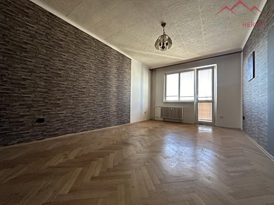 https://d18-a.sdn.cz/d_18/c_img_QR_MI/BomBPpY.jpeg?fl=res,400,300,3|shr,,20|jpg,90 image