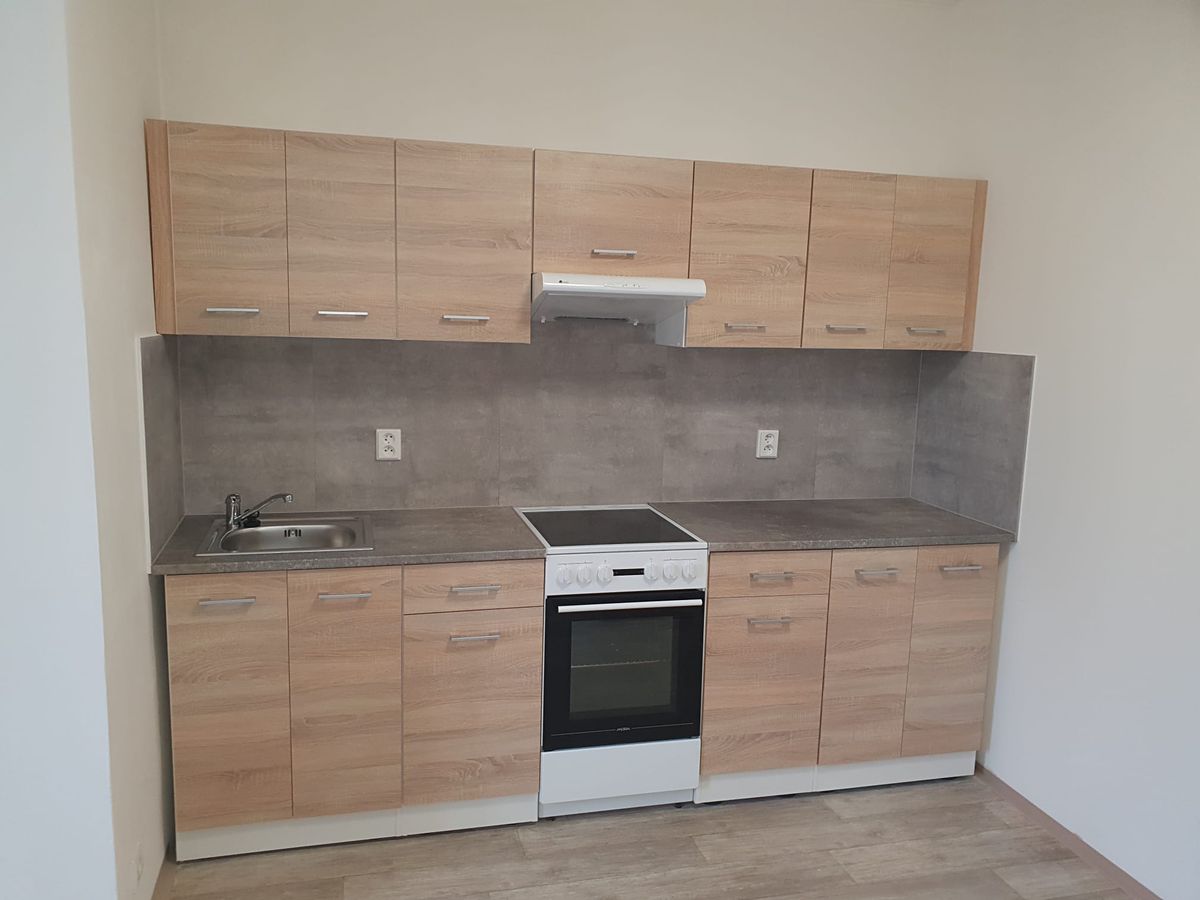 Pronájem bytu 2+kk 47 m² – fotografie 3