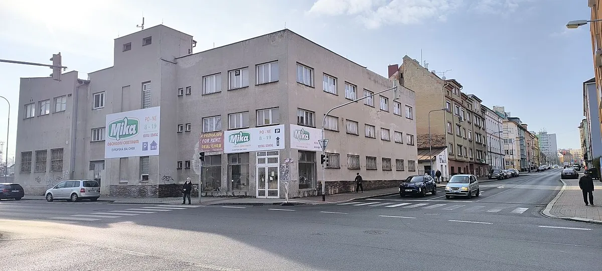 Pronájem výrobní haly, prostoru 390 m²