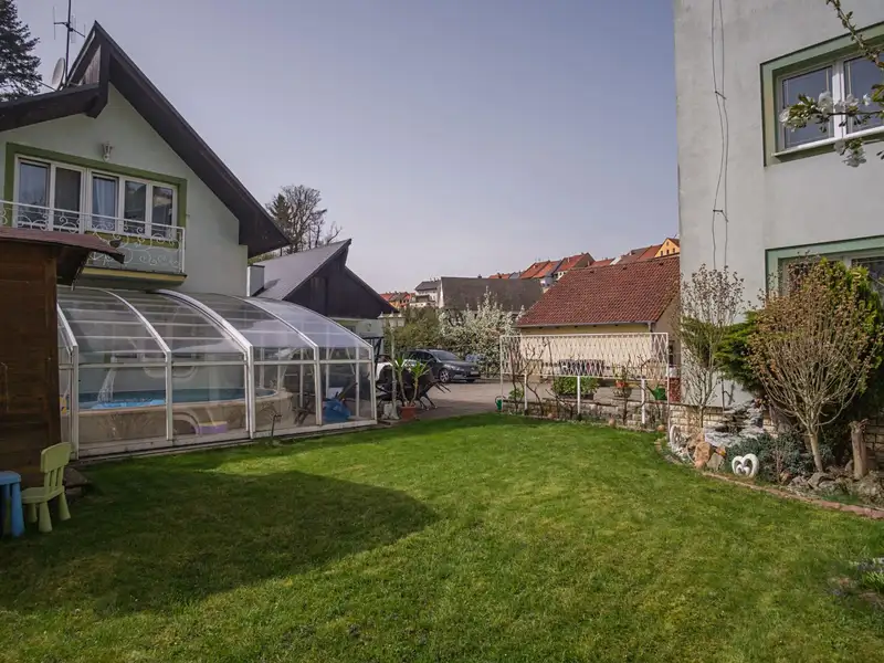 Prodej vícegeneračního domu 440 m², pozemek 913 m², Úštěk – náhled fotky 2
