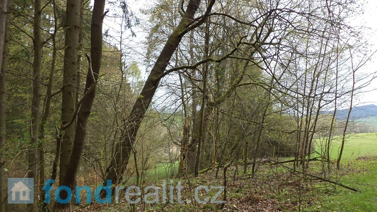 Prodej pole 1208 m²