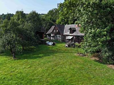 Prodej  rodinného domu 370 m², pozemek 11 476 m²