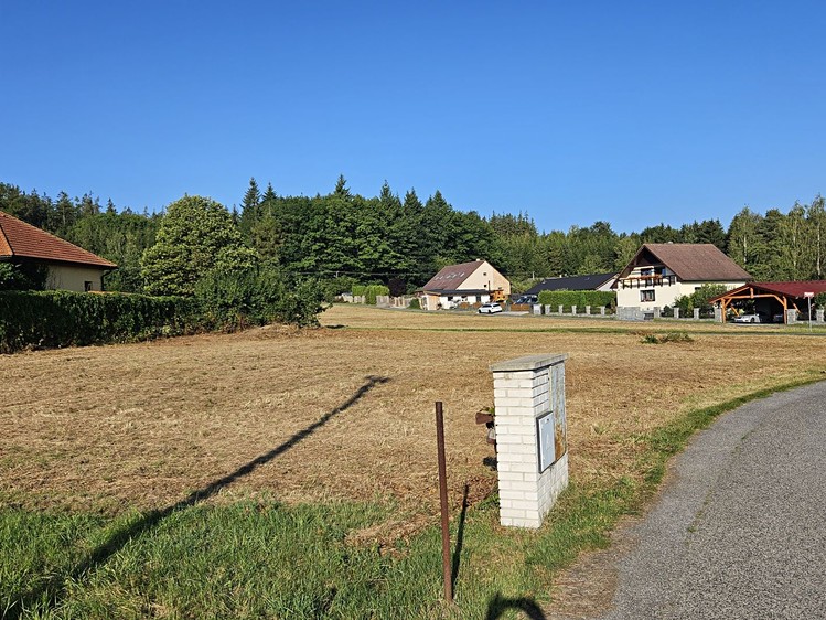 Prodej pozemku, 1 700 m² (4 z 8)