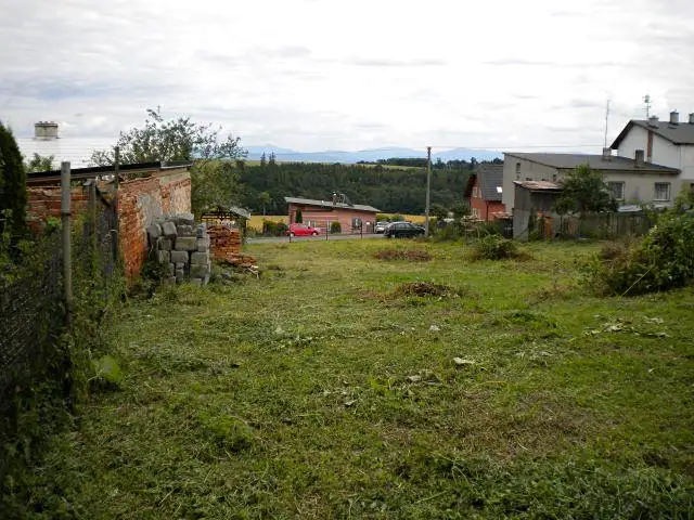 Prodej stavebního pozemku 1336 m², Slatina – náhled fotky 3
