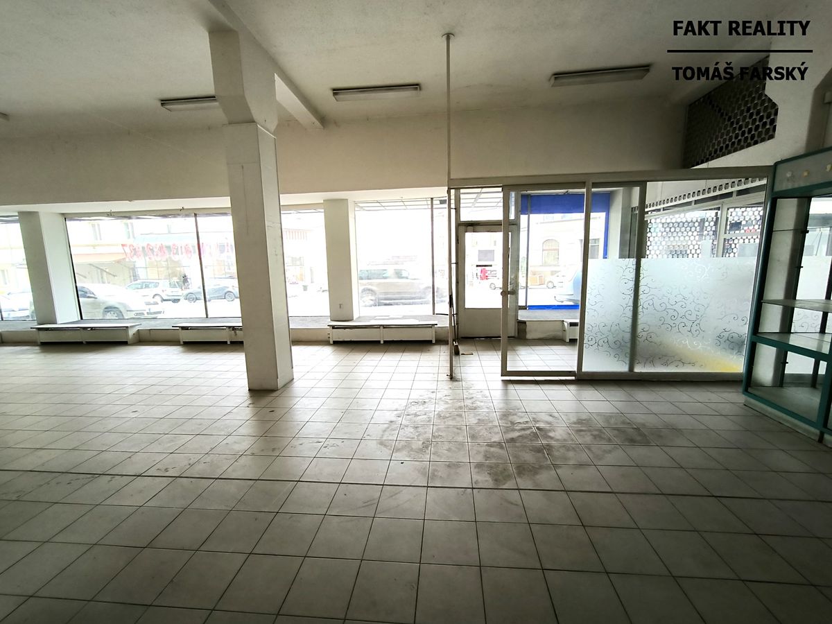 Pronájem obchodního prostoru 456 m² – fotografie 3