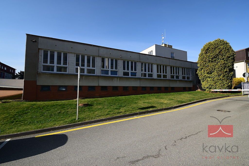 Pronájem výrobní haly, prostoru 665 m²