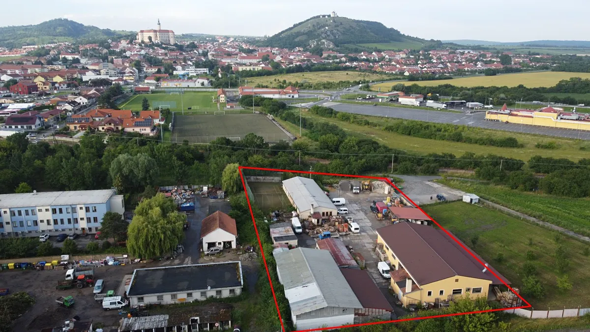 Prodej výrobní haly, prostoru 4954 m²