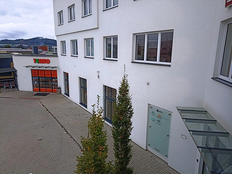 Комерційне приміщення в оренду, 105 м² (2 з 6)