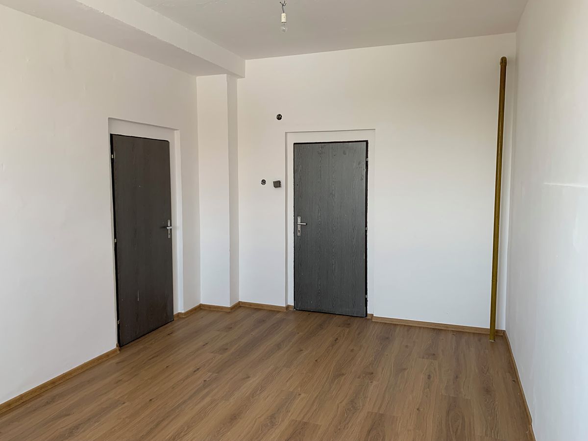 Pronájem kanceláře 34 m² – fotografie 4