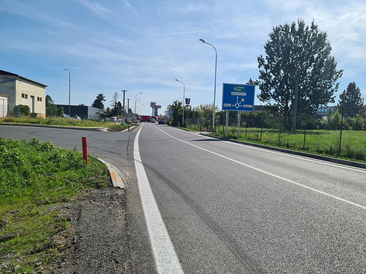 Pronájem komerčního pozemku 30000 m² – fotografie 2