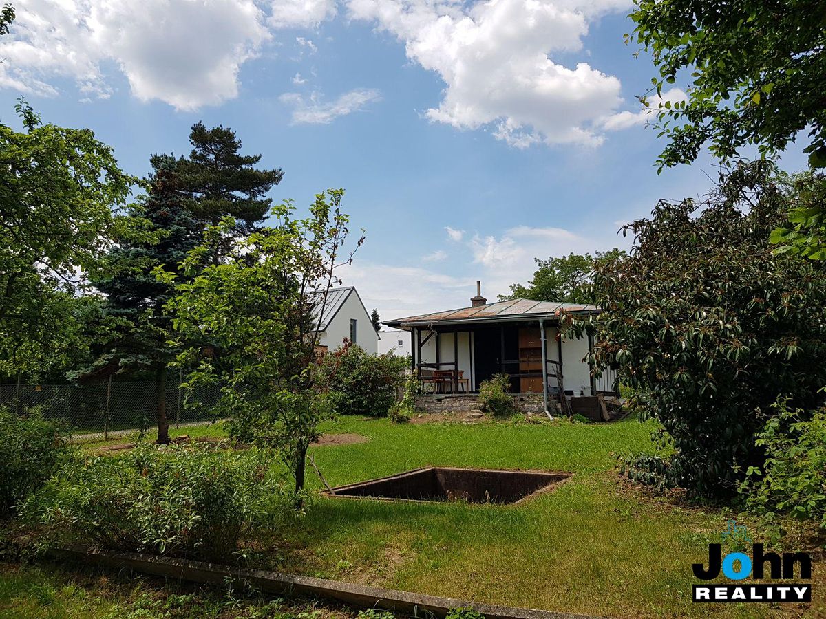 Prodej stavebního pozemku 884 m² – fotografie 4