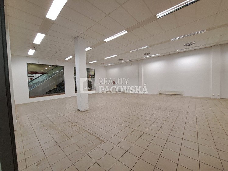 Комерційне приміщення в оренду, 235 м² (4 з 13)