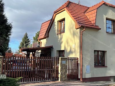 Prodej rodinného domu 248 m², pozemek 487 m²